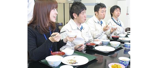 料理本ヒットで大注目！やせるとウワサの「タニタ」社員食堂に潜入
