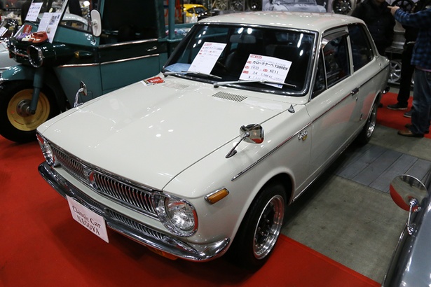 70年式 トヨタ カローラクーペ1200DX