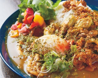 チャンスはランチタイムの週3日だけ！人気の海鮮居酒屋が作る「魚介ダシカレー」が絶品