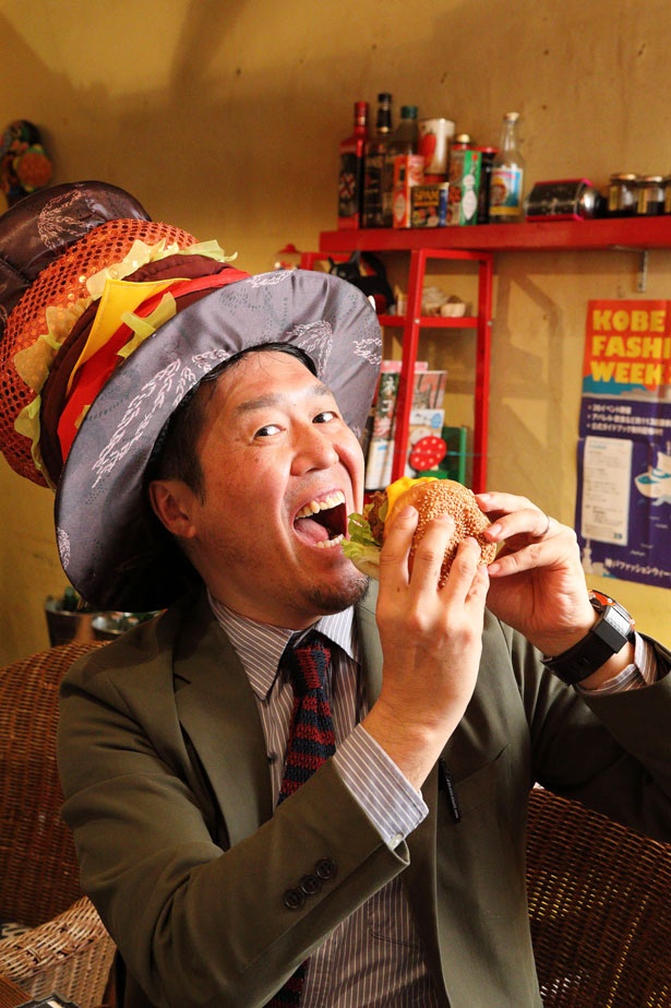 西日本ハンバーガー協会の薮が実食！「キーマカレーとハンバーグの相性は最高」