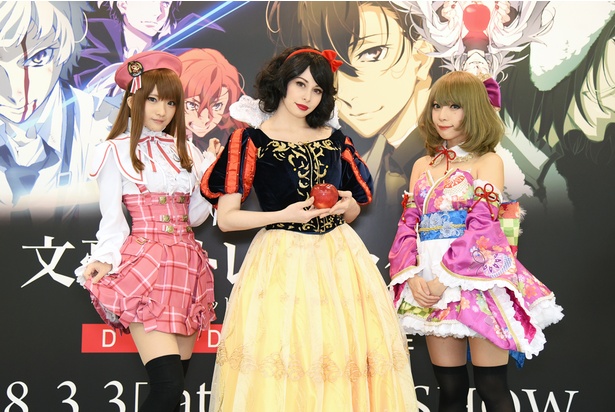 5名の人気コスプレイヤーが入れ替わり登壇し、イベントを沸かせた