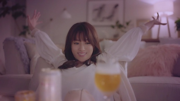 【写真特集】深田恭子 WEB限定動画「ヱビス 華みやび Night Routine 篇」カット画像(13/24)
