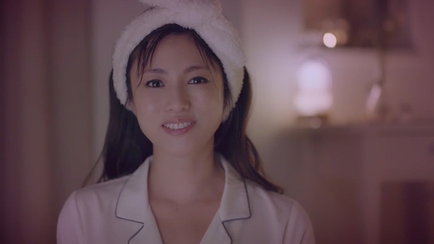 【写真特集】深田恭子 WEB限定動画「ヱビス 華みやび Night Routine 篇」カット画像(23/24)