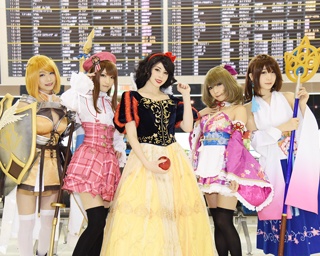コスプレの魅力を海外に発信！成田空港SKYRIUMを彩ったハイレベルなコスプレ美女たち
