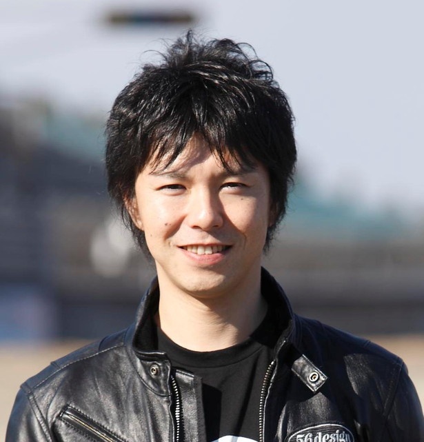 元ロードレース世界選手権(MotoGP)ライダーの中野真矢。その甘いマスクから“王子”と呼ばれる