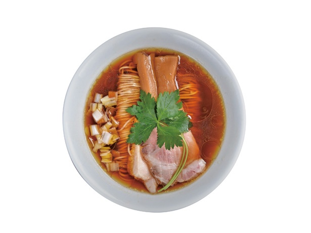 全粒粉入り麺と旨味の強いスープが絶妙にマッチした「Kanekitchen Noodles」の醤油らぁめん(780円)