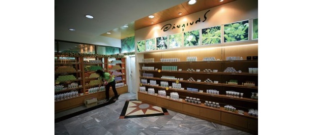 【写真4】アバイブーベ　農園を持つタイの病院が経営する天然石けんの店
