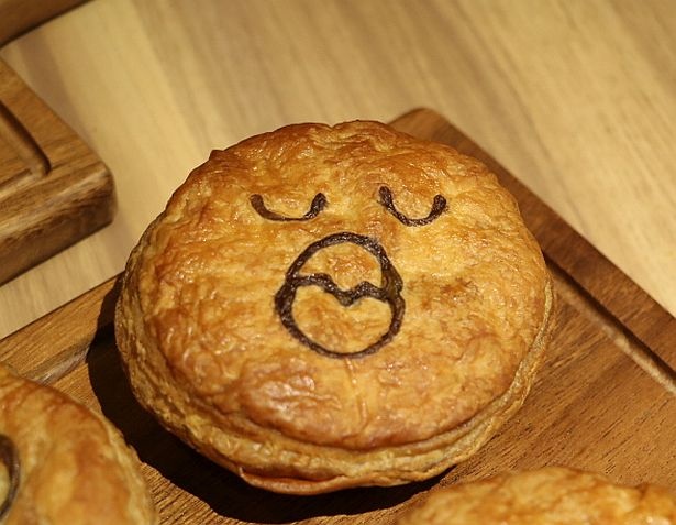 「エビとアボカドのタルタル」は優しい味わい