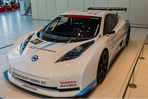 電気自動車LEAF(先代)をベースに開発された車両LEAF NISMO RC