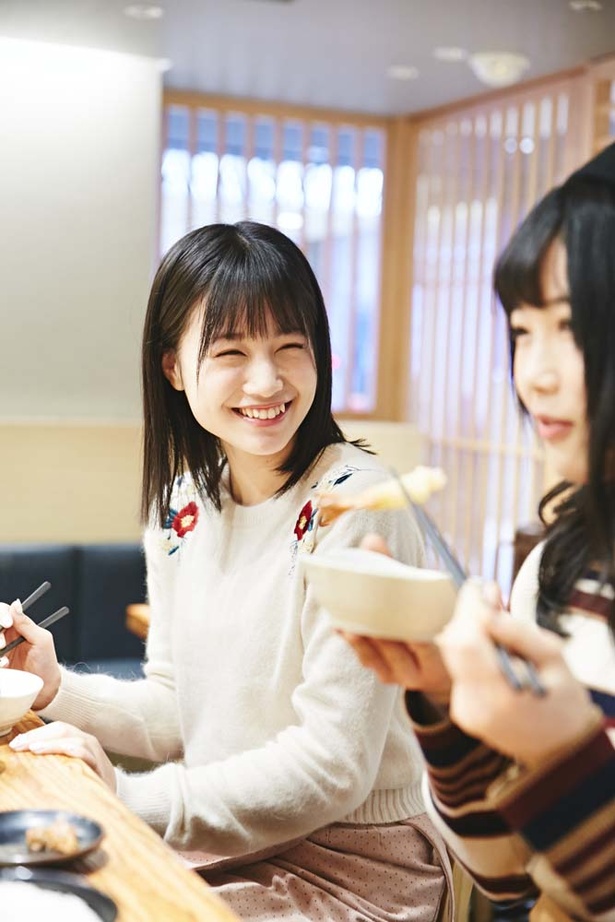 Amazon.co.jp: HKT48 公式生写真 桜、みんなで食べた 劇場盤 【朝長美桜】: ミュージック -  www.unidentalce.com.br