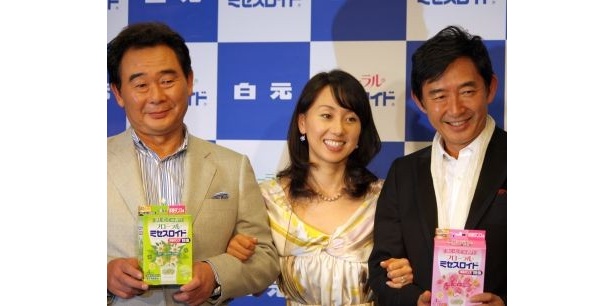 修さんは「普段はギクシャクしてます」とジョークも飛ばす