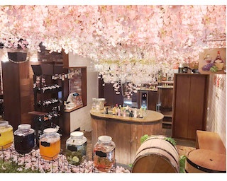 3000本の桜のシャンデリアで乾杯！「お花見バルESOLA渋谷」期間限定オープン