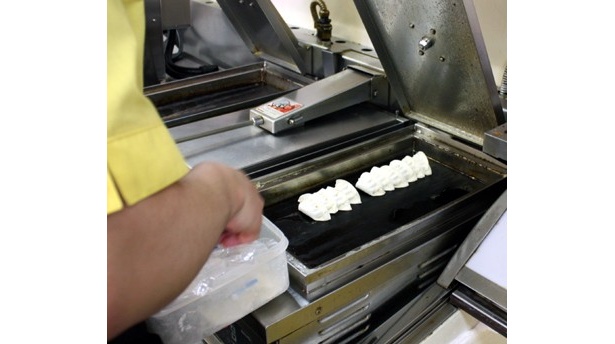 【写真】ギョーザマイスターの「ギョーザの作り方」（一部抜粋）