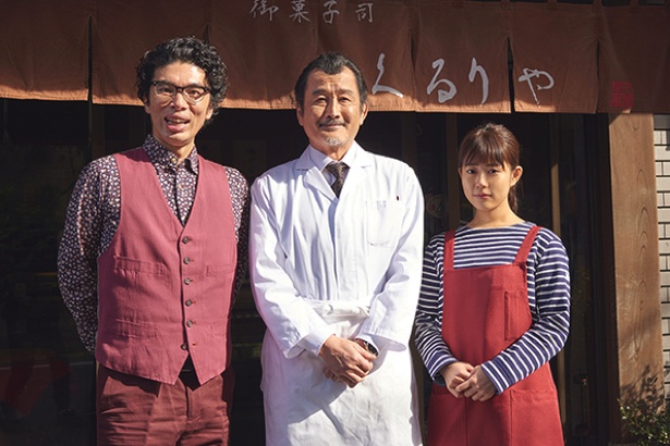 【写真を見る】今作も吉田演じるバツ3独身の恋多き和菓子職人・久留里卓三のはかない恋を描く