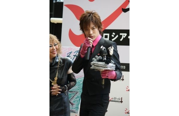「今日はライブでファンと過ごします」