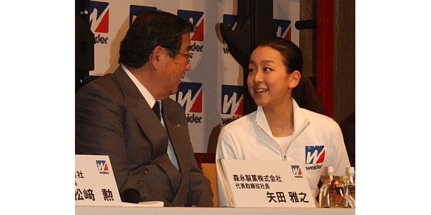 会見の様子