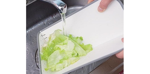 そのまま洗って水を切れる！