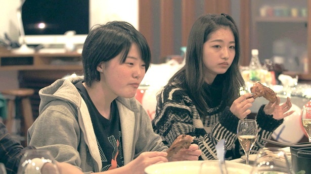 【写真を見る】聖南さんに圧倒され、安未&つば冴はこの表情…!