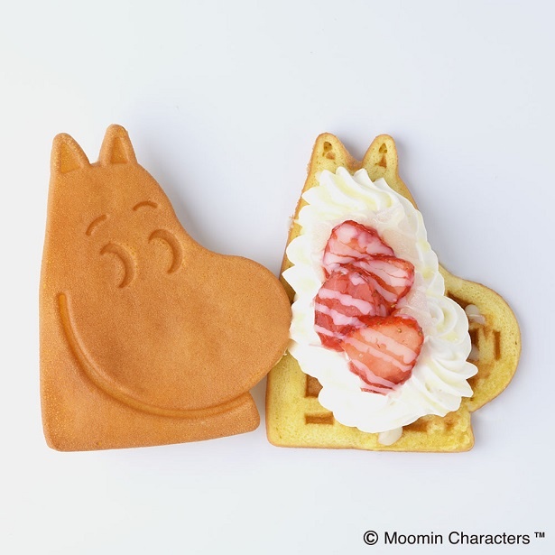 シルエットが可愛い！いちご大福のようなワッフル「いちご餅クリーム」(税抜333円)
