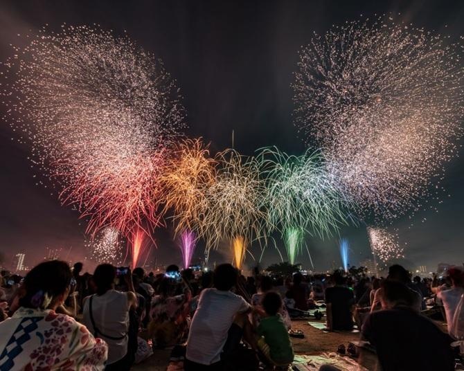 【2026年5月開催】足立の花火の穴場スポット！場所取りのコツ・アクセス情報・混雑回避ルートを徹底解説