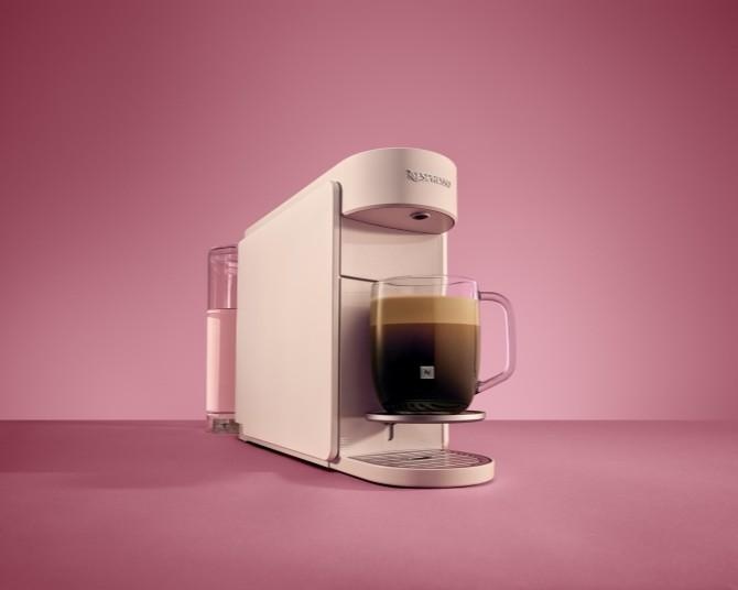 約3秒で抽出準備完了！「NESPRESSO」からコーヒーメーカー「ヴァーチュオ アップ」が新発売