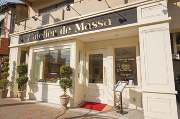 まるでパリのカフェにいるかのよう ケーキもインテリアも美しいフランス菓子店 L Atelier De Massa ウォーカープラス