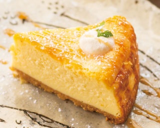 4種のチーズを使った「ザ・チーズケーキ」はコーヒーと合わせて！三宮「カフェケシパール」