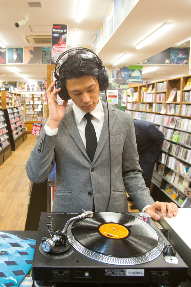 レコード屋も会社帰りの寄り道スポットに最適/関西フラリーマン専用Walker