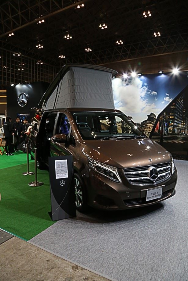 「JAPANキャンピングカーショー2018」にて展示された、メルセデス・ベンツの「V 220 d Marco Polo HORIZON」