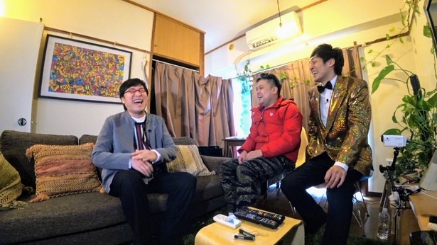とろサーモン・久保田かずのぶの自宅を舞台にした「M-1ファンクラブSP『とろサーモンだよ!自宅に集合!』」