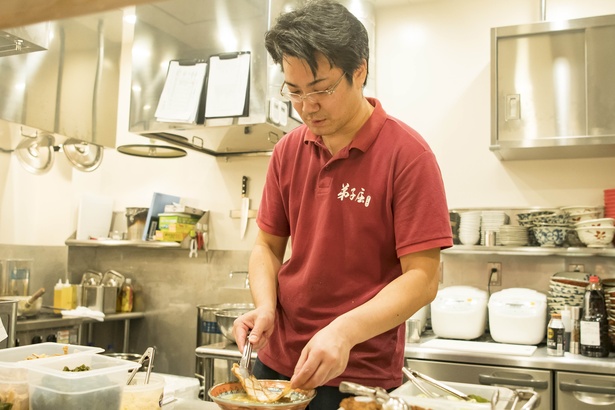 「味噌、醤油ほか麺も北海道産。九州の方にもなじみやすい、ほんのり甘めの味わいです」と店長