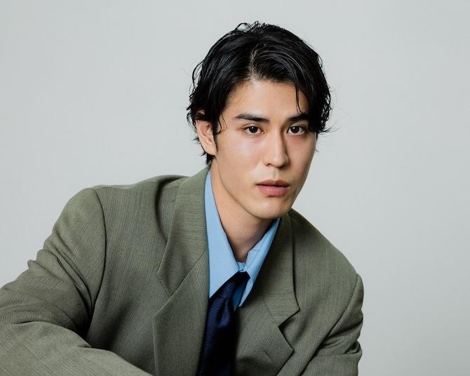 寛一郎、是枝監督最新作『箱の中の羊』撮影エピソード！千鳥・大悟との共演裏話＆父・佐藤浩市への思いも