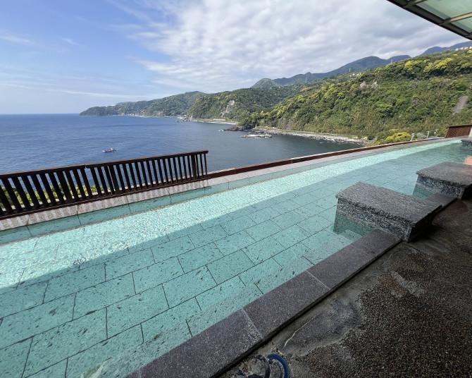 海が見えるサウナとインフィニティ風呂でゆったり癒やしタイム。絶景温泉「プレジャーリゾート 伊豆赤沢温泉」でサウナをハシゴしてきた