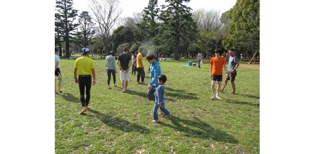 まずは肩慣らしに裸足でウォーキング