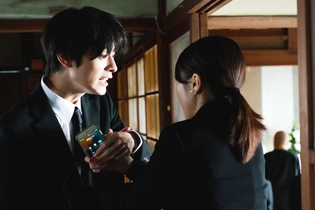 会社のお金を横領し、解雇されたことも隠していた和歌子の夫・高志(塩野瑛久)