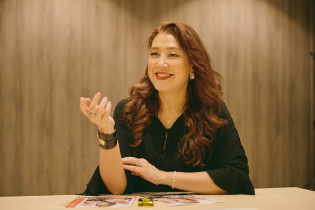 「これからの人生を誰と、あるいは一人で、どう歩んでいくかを決めた、彼女たちの覚悟が感じられる」