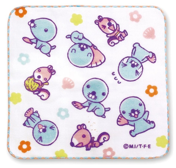つい眺めてしまうかわいらしい「ガーゼハンカチ」(税抜700円)