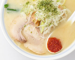 とびはね汚れを気にせず麺を思い切り“すする”気持ち良さを体感！新感覚のグルメイベントが六本木ヒルズで開催