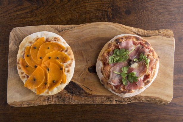 「プーリア風ピザ」(850～1550円程度)はサクッ＆モチッとした食感