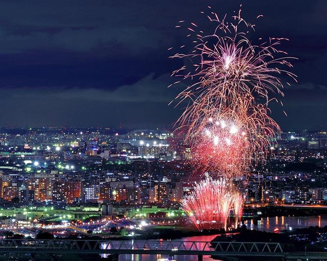【2026最新】葛飾納涼花火大会の穴場スポットと混雑回避ルート！屋台・場所取りのコツを徹底解説