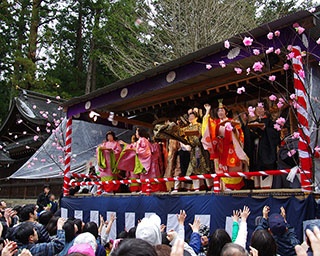 「氷菓」の名シーンになった岐阜県高山市の“ひな祭り”