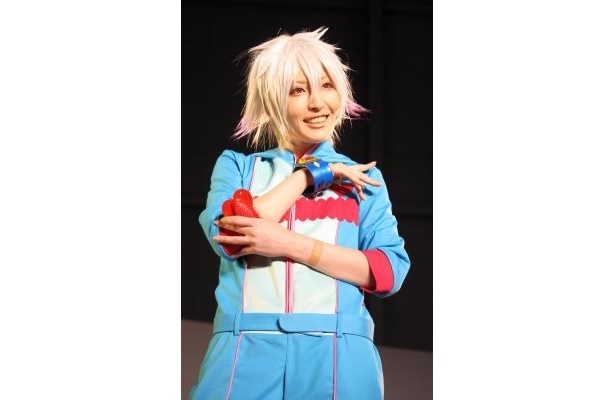 『カーニバル』无（ナイ）のコスプレをする兎娑妓さん