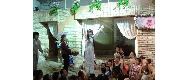 プリンセス天功が「箱根小涌園ユネッサン」でイリュージョン披露!?
