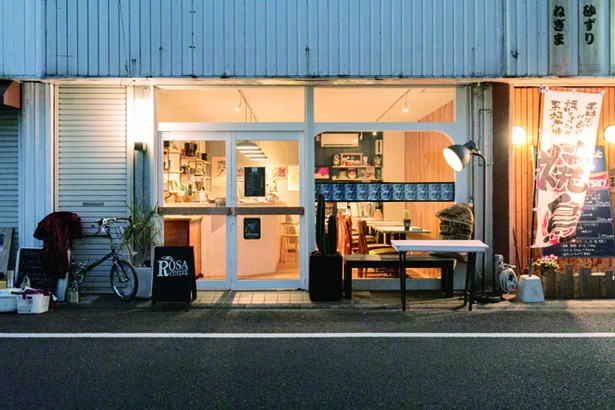 「THE ROSA COFFEE」JR宮崎駅近く、細路地でひっそり営む。10～60代と客層は幅広い