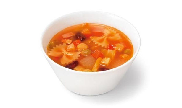 3種の豆やキャベツ、蝶の形をしたショートパスタが入った食べ応えのある「具だくさんミネストローネ」(320円)