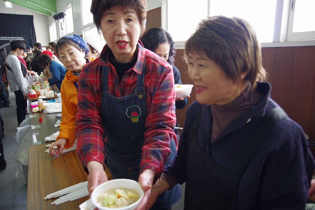 恒例となった鮭汁は絶品!