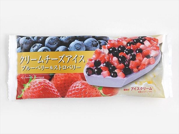 【写真を見る】2種のベリーがたっぷり乗った、ミニストップのオリジナルアイス