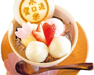 イチゴや桜風味の春パフェが勢ぞろい。人気店の春パフェ食べ比べ！
