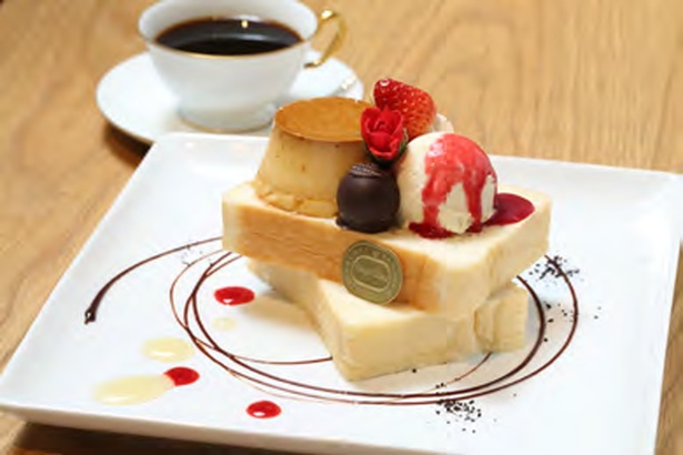 「神戸屋キッチン エクスプレス」と「マルフクコーヒーテラス」、そしてタカシマヤ ゲートタワーモールのトリプルコラボのスペシャルメニュー「神福(こうふく)のおやつ」(1111円)