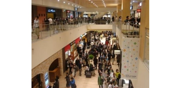 アウトレット渋滞も！　三井アウトレットパーク 札幌北広島特別内覧会へ行って来ました